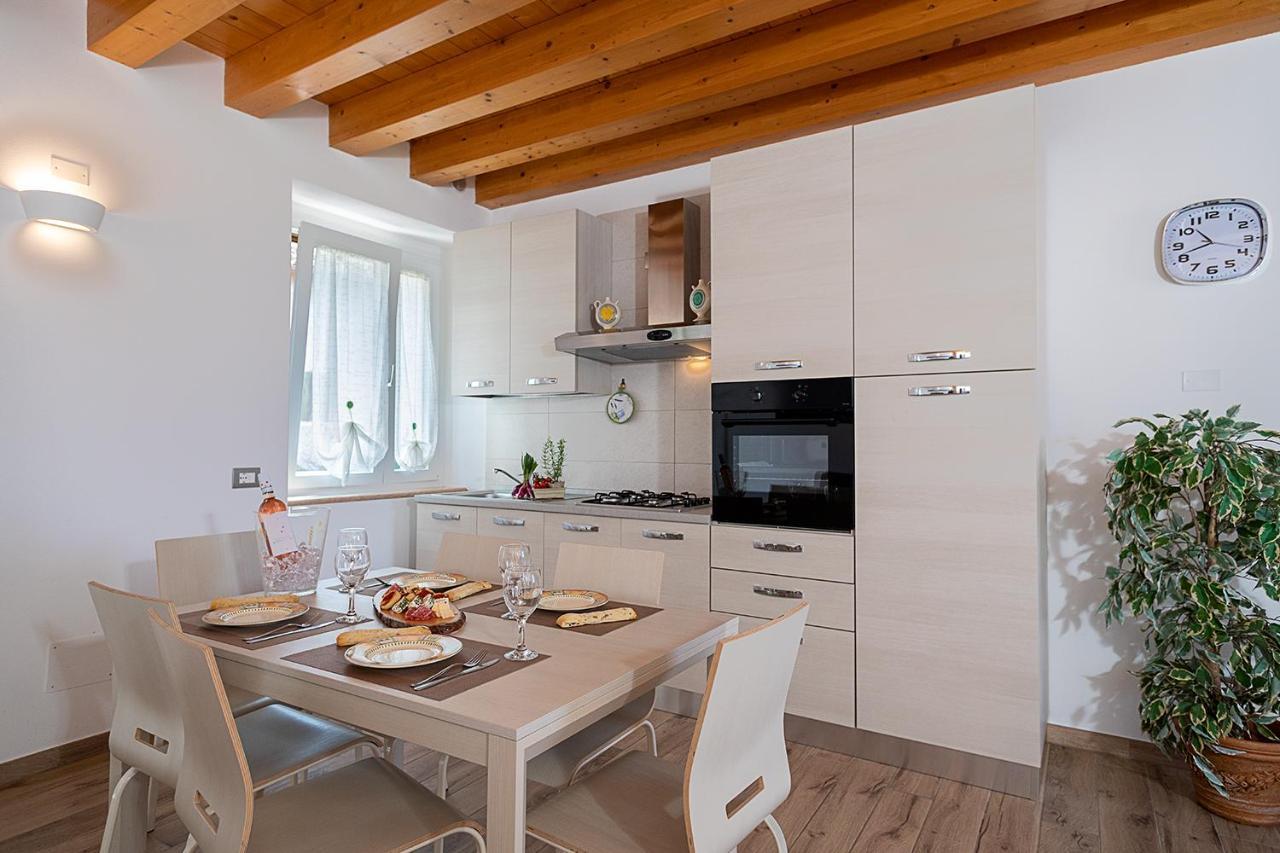 Villa Casa Rossa - Regarda Travel Bardolino Esterno foto